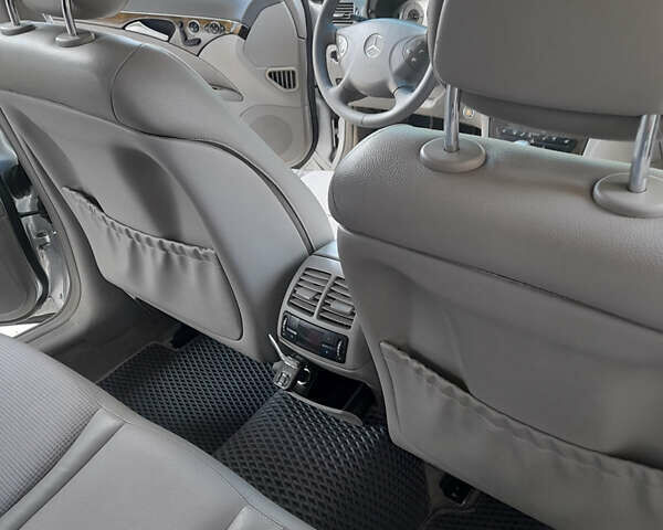 Сірий Мерседес Е-Клас, об'ємом двигуна 3.22 л та пробігом 352 тис. км за 8750 $, фото 18 на Automoto.ua