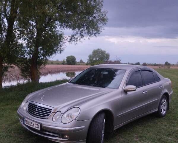 Сірий Мерседес Е-Клас, об'ємом двигуна 2.6 л та пробігом 225 тис. км за 6900 $, фото 4 на Automoto.ua
