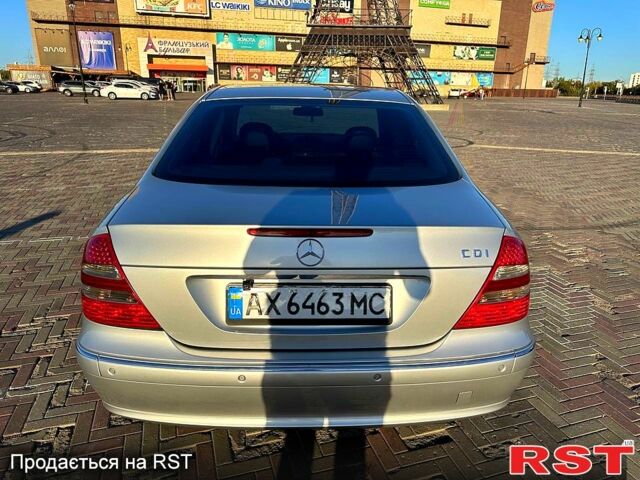 Серый Мерседес Е-Класс, объемом двигателя 3.2 л и пробегом 340 тыс. км за 7400 $, фото 3 на Automoto.ua