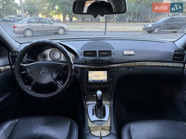 Серый Мерседес Е-Класс, объемом двигателя 2.99 л и пробегом 300 тыс. км за 8400 $, фото 81 на Automoto.ua