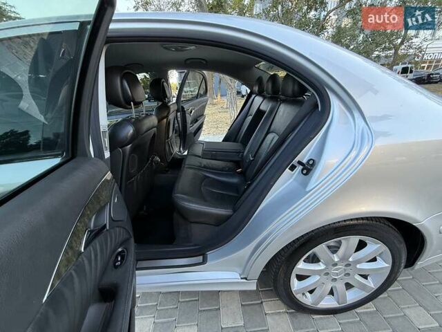 Серый Мерседес Е-Класс, объемом двигателя 2.99 л и пробегом 300 тыс. км за 8400 $, фото 69 на Automoto.ua