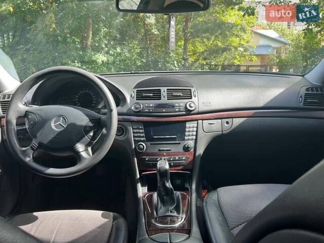 Сірий Мерседес Е-Клас, об'ємом двигуна 1.8 л та пробігом 271 тис. км за 7100 $, фото 14 на Automoto.ua