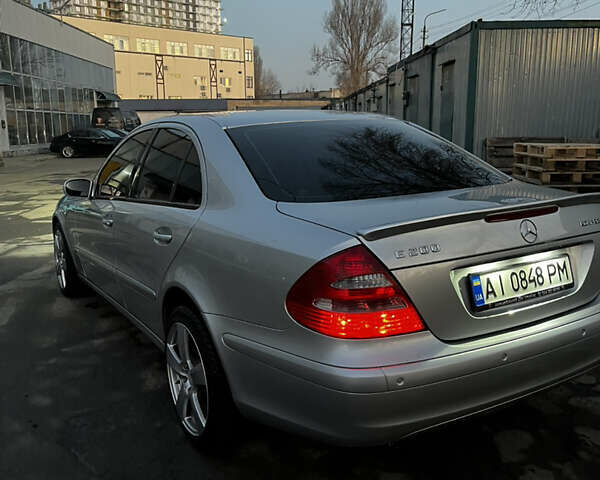 Серый Мерседес Е-Класс, объемом двигателя 2 л и пробегом 198 тыс. км за 7000 $, фото 4 на Automoto.ua