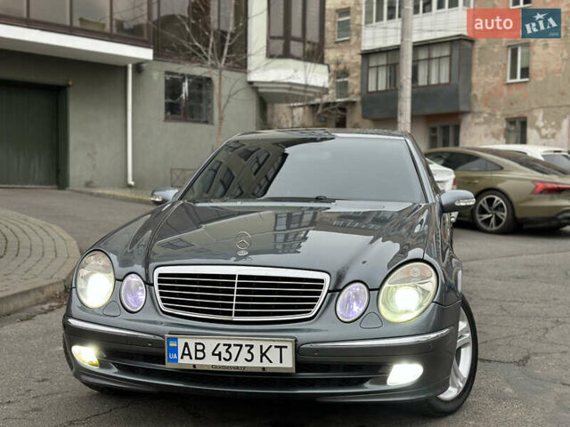 Серый Мерседес Е-Класс, объемом двигателя 3 л и пробегом 362 тыс. км за 8500 $, фото 5 на Automoto.ua