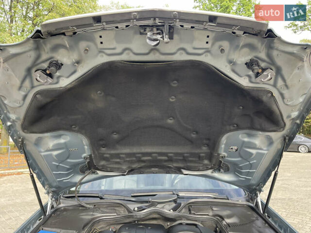 Сірий Мерседес Е-Клас, об'ємом двигуна 2.2 л та пробігом 263 тис. км за 9999 $, фото 28 на Automoto.ua