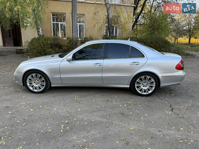 Сірий Мерседес Е-Клас, об'ємом двигуна 1.8 л та пробігом 240 тис. км за 9000 $, фото 30 на Automoto.ua