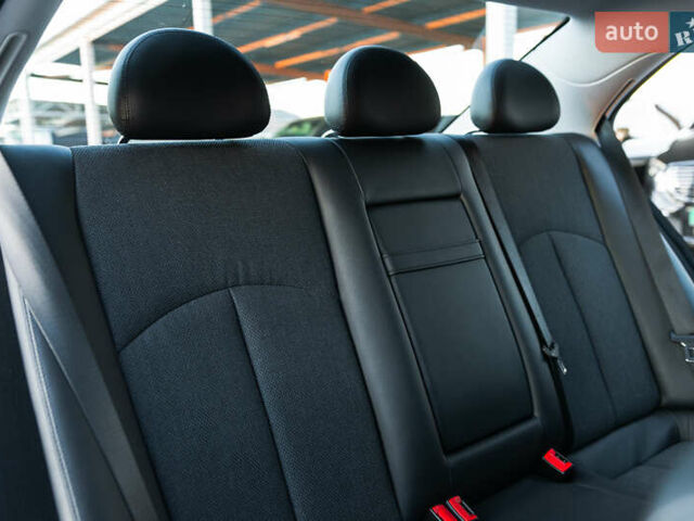 Мерседес Е-Клас 2006 у Мукачеве на Automoto.ua Сірий Мерседес Е-Клас, об'ємом двигуна 1.8 л та пробігом 79 тис. км за 25500 $, фото 45 на Automoto.ua