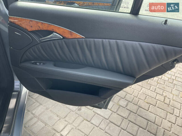Сірий Мерседес Е-Клас, об'ємом двигуна 2.2 л та пробігом 263 тис. км за 9999 $, фото 16 на Automoto.ua