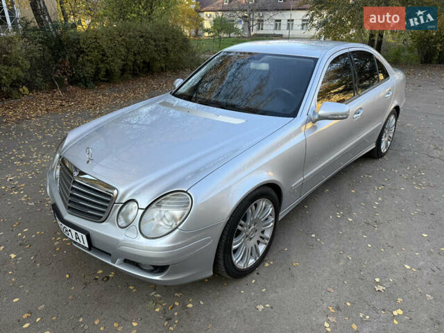 Сірий Мерседес Е-Клас, об'ємом двигуна 1.8 л та пробігом 240 тис. км за 9000 $, фото 1 на Automoto.ua