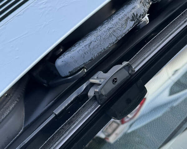 Сірий Мерседес Е-Клас, об'ємом двигуна 2.15 л та пробігом 295 тис. км за 9300 $, фото 15 на Automoto.ua