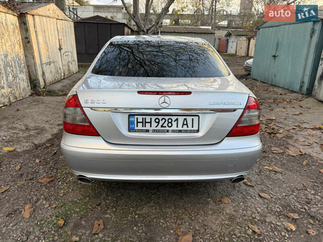 Сірий Мерседес Е-Клас, об'ємом двигуна 1.8 л та пробігом 240 тис. км за 9700 $, фото 18 на Automoto.ua