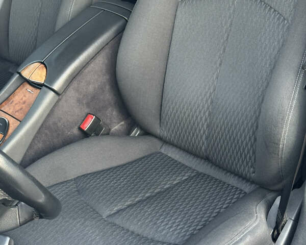 Серый Мерседес Е-Класс, объемом двигателя 1.8 л и пробегом 215 тыс. км за 7777 $, фото 10 на Automoto.ua