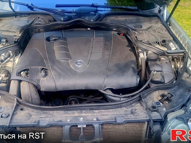 Серый Мерседес Е-Класс, объемом двигателя 2.1 л и пробегом 304 тыс. км за 7800 $, фото 7 на Automoto.ua