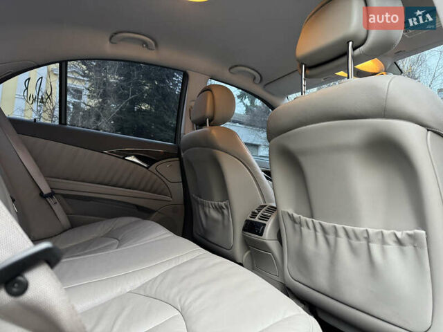 Серый Мерседес Е-Класс, объемом двигателя 2.15 л и пробегом 270 тыс. км за 11900 $, фото 30 на Automoto.ua