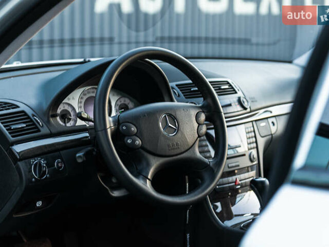 Мерседес Е-Клас 2006 у Мукачеве на Automoto.ua Сірий Мерседес Е-Клас, об'ємом двигуна 1.8 л та пробігом 79 тис. км за 25500 $, фото 25 на Automoto.ua