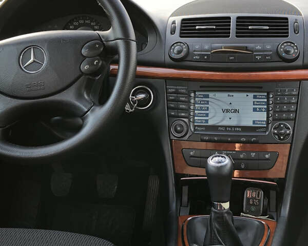 Сірий Мерседес Е-Клас, об'ємом двигуна 2.99 л та пробігом 526 тис. км за 7050 $, фото 16 на Automoto.ua