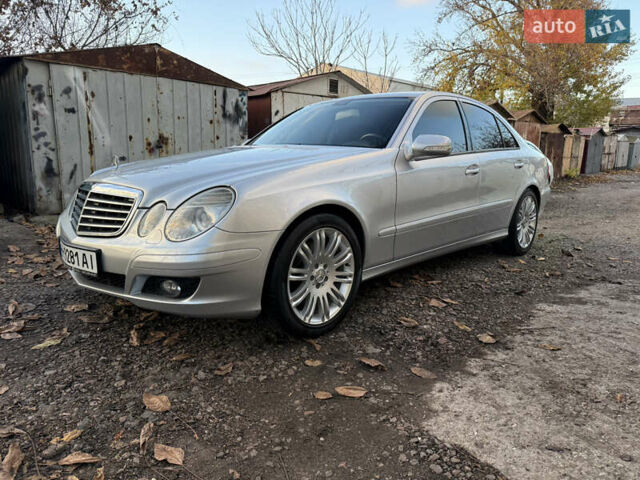 Сірий Мерседес Е-Клас, об'ємом двигуна 1.8 л та пробігом 240 тис. км за 9700 $, фото 4 на Automoto.ua