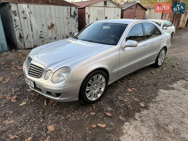 Сірий Мерседес Е-Клас, об'ємом двигуна 1.8 л та пробігом 240 тис. км за 9700 $, фото 1 на Automoto.ua