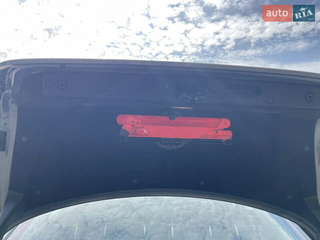 Сірий Мерседес Е-Клас, об'ємом двигуна 2.2 л та пробігом 263 тис. км за 9999 $, фото 27 на Automoto.ua