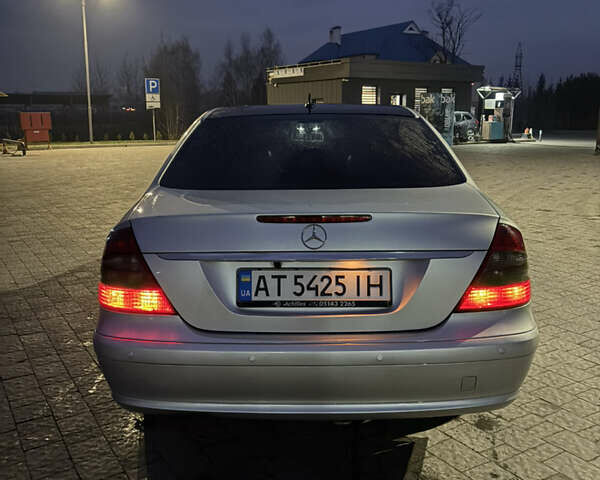 Серый Мерседес Е-Класс, объемом двигателя 2.2 л и пробегом 460 тыс. км за 7799 $, фото 5 на Automoto.ua