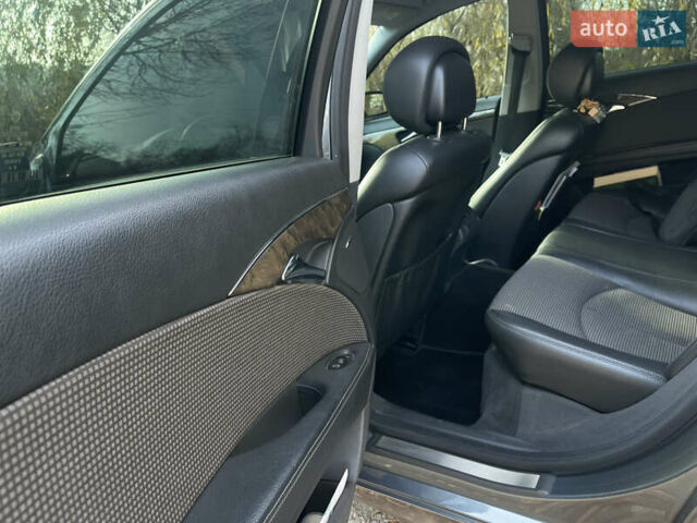 Сірий Мерседес Е-Клас, об'ємом двигуна 2.99 л та пробігом 295 тис. км за 9400 $, фото 19 на Automoto.ua