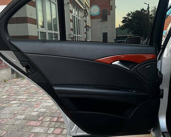 Серый Мерседес Е-Класс, объемом двигателя 1.8 л и пробегом 326 тыс. км за 8000 $, фото 14 на Automoto.ua