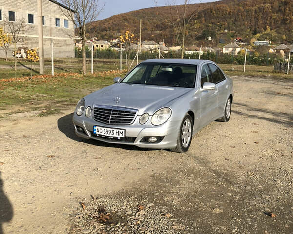Сірий Мерседес Е-Клас, об'ємом двигуна 2.99 л та пробігом 526 тис. км за 7050 $, фото 13 на Automoto.ua