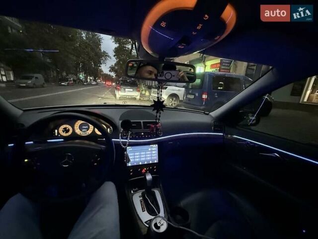 Сірий Мерседес Е-Клас, об'ємом двигуна 3 л та пробігом 300 тис. км за 9500 $, фото 10 на Automoto.ua