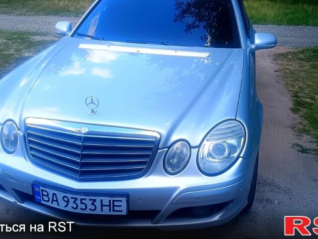 Серый Мерседес Е-Класс, объемом двигателя 2.1 л и пробегом 304 тыс. км за 7800 $, фото 1 на Automoto.ua