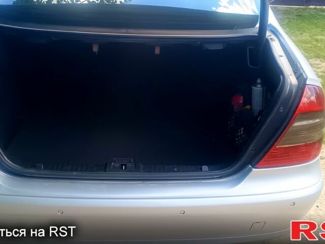 Серый Мерседес Е-Класс, объемом двигателя 2.1 л и пробегом 304 тыс. км за 7800 $, фото 8 на Automoto.ua