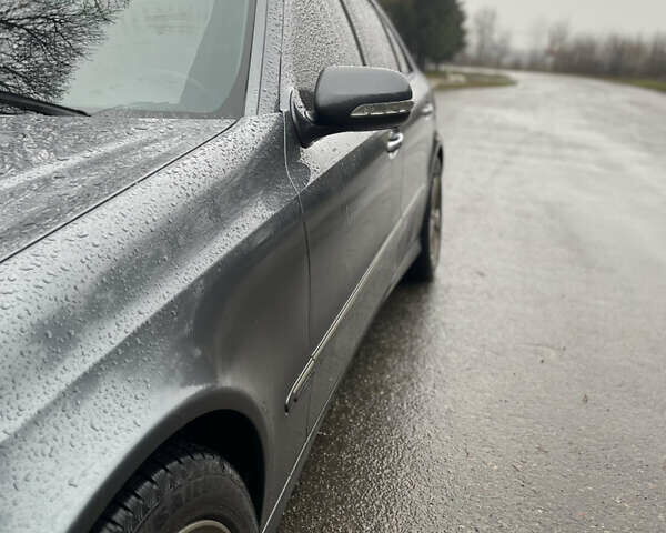 Серый Мерседес Е-Класс, объемом двигателя 3 л и пробегом 295 тыс. км за 9000 $, фото 6 на Automoto.ua