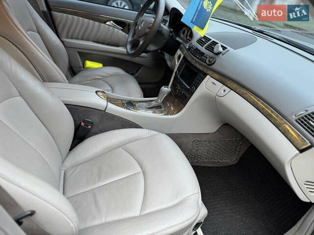 Серый Мерседес Е-Класс, объемом двигателя 2.15 л и пробегом 270 тыс. км за 11900 $, фото 27 на Automoto.ua