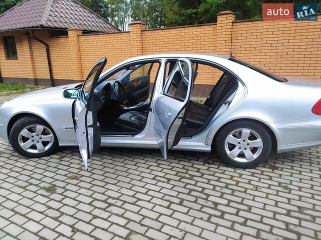 Сірий Мерседес Е-Клас, об'ємом двигуна 3 л та пробігом 339 тис. км за 9300 $, фото 22 на Automoto.ua