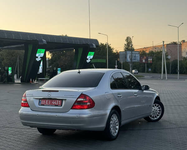 Серый Мерседес Е-Класс, объемом двигателя 1.8 л и пробегом 215 тыс. км за 7777 $, фото 5 на Automoto.ua
