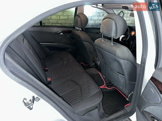 Сірий Мерседес Е-Клас, об'ємом двигуна 1.8 л та пробігом 373 тис. км за 2700 $, фото 26 на Automoto.ua