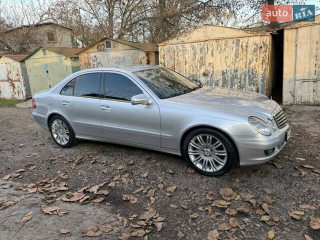 Сірий Мерседес Е-Клас, об'ємом двигуна 1.8 л та пробігом 240 тис. км за 9700 $, фото 12 на Automoto.ua