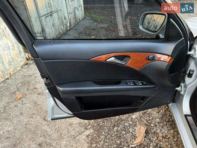 Сірий Мерседес Е-Клас, об'ємом двигуна 1.8 л та пробігом 240 тис. км за 9700 $, фото 30 на Automoto.ua