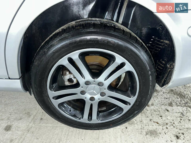 Сірий Мерседес Е-Клас, об'ємом двигуна 1.8 л та пробігом 373 тис. км за 2700 $, фото 24 на Automoto.ua