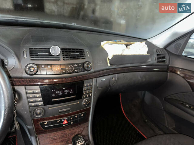 Сірий Мерседес Е-Клас, об'ємом двигуна 1.8 л та пробігом 373 тис. км за 2950 $, фото 12 на Automoto.ua