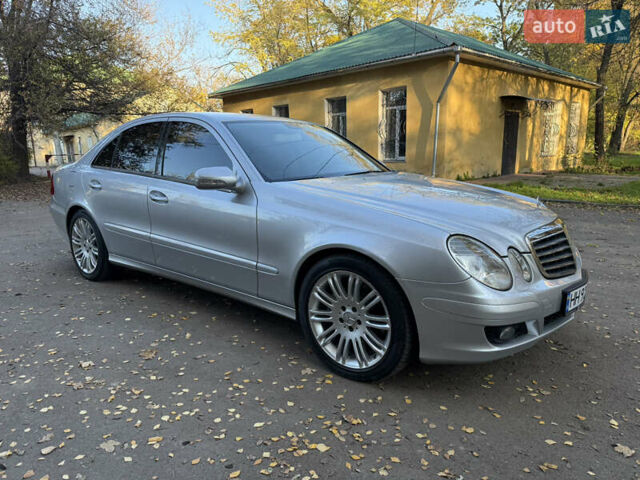 Сірий Мерседес Е-Клас, об'ємом двигуна 1.8 л та пробігом 240 тис. км за 9000 $, фото 8 на Automoto.ua