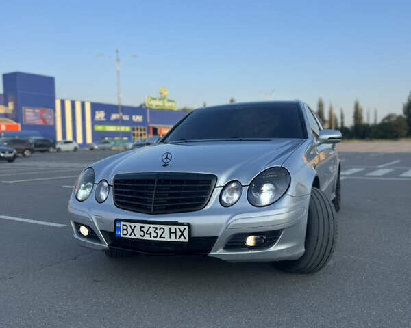 Серый Мерседес Е-Класс, объемом двигателя 3 л и пробегом 381 тыс. км за 10000 $, фото 10 на Automoto.ua