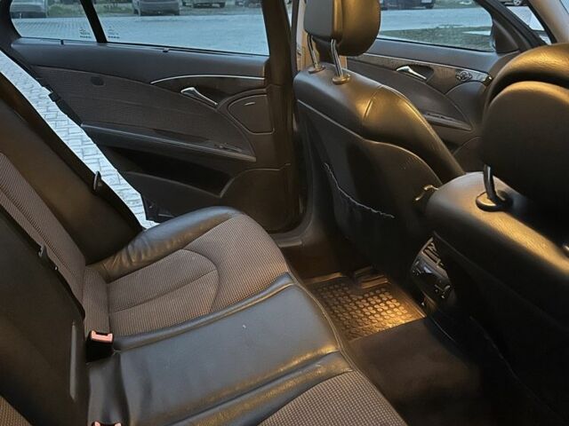 Сірий Мерседес Е-Клас, об'ємом двигуна 2.7 л та пробігом 327 тис. км за 4150 $, фото 15 на Automoto.ua