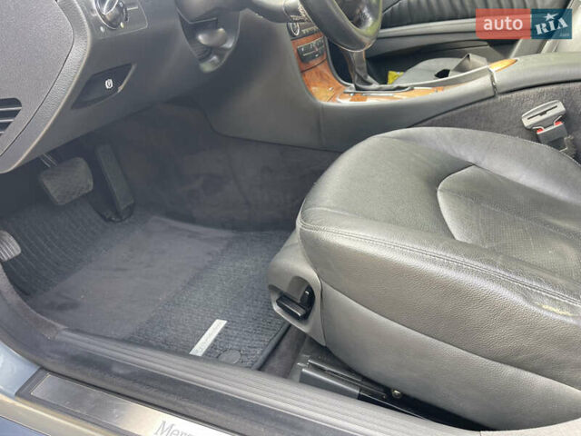 Сірий Мерседес Е-Клас, об'ємом двигуна 2.2 л та пробігом 263 тис. км за 9999 $, фото 21 на Automoto.ua