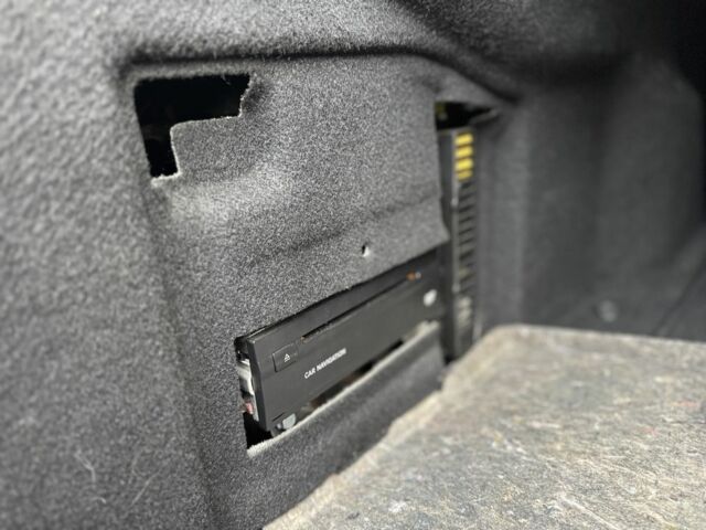 Сірий Мерседес Е-Клас, об'ємом двигуна 2.1 л та пробігом 270 тис. км за 11900 $, фото 14 на Automoto.ua