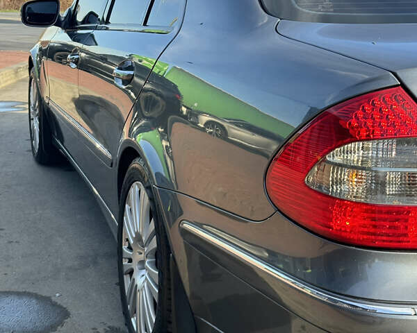 Серый Мерседес Е-Класс, объемом двигателя 2.15 л и пробегом 270 тыс. км за 11900 $, фото 3 на Automoto.ua