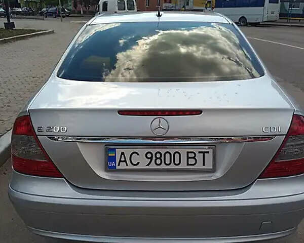 Сірий Мерседес Е-Клас, об'ємом двигуна 2.15 л та пробігом 318 тис. км за 8700 $, фото 11 на Automoto.ua