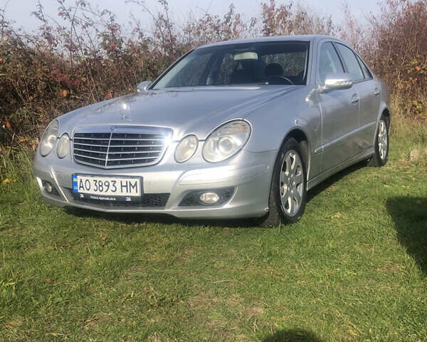 Сірий Мерседес Е-Клас, об'ємом двигуна 2.99 л та пробігом 526 тис. км за 7050 $, фото 1 на Automoto.ua