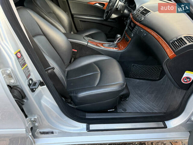 Сірий Мерседес Е-Клас, об'ємом двигуна 1.8 л та пробігом 240 тис. км за 9700 $, фото 34 на Automoto.ua