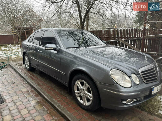 Серый Мерседес Е-Класс, объемом двигателя 2.15 л и пробегом 270 тыс. км за 11900 $, фото 5 на Automoto.ua