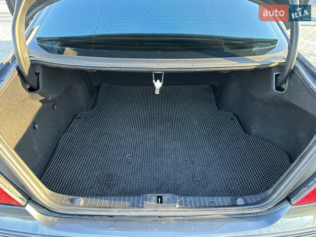 Серый Мерседес Е-Класс, объемом двигателя 2.99 л и пробегом 492 тыс. км за 8500 $, фото 11 на Automoto.ua